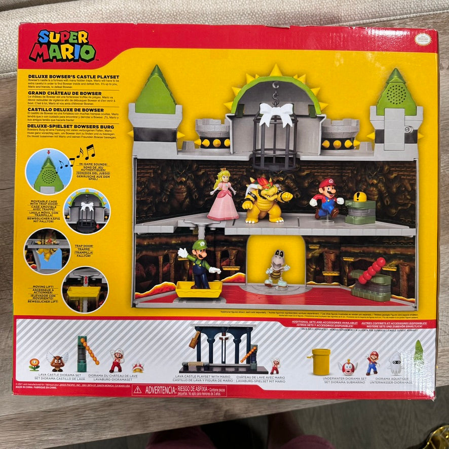 Nintendo Super Mario Deluxe Bowser's Castle Playset - Collectible & BRAND NEW