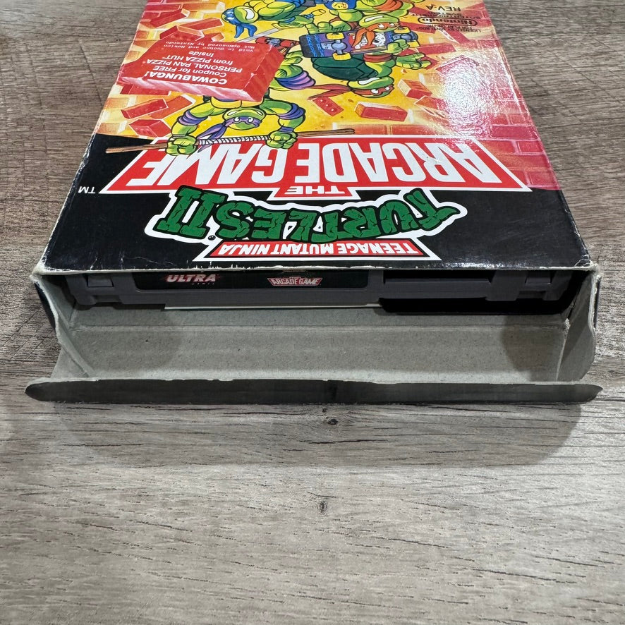 Teenage Mutant Ninja Turtles II The Arcade Game (Nintendo NES, 1990) CIB & CLEAN